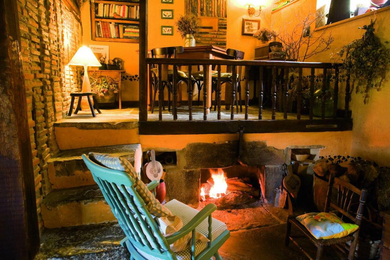 Posada La Trebede Perrozo Exterior foto